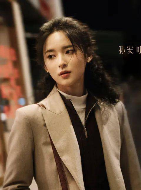 杨玲|如何复刻《乔家的儿女》的九十年代时髦？