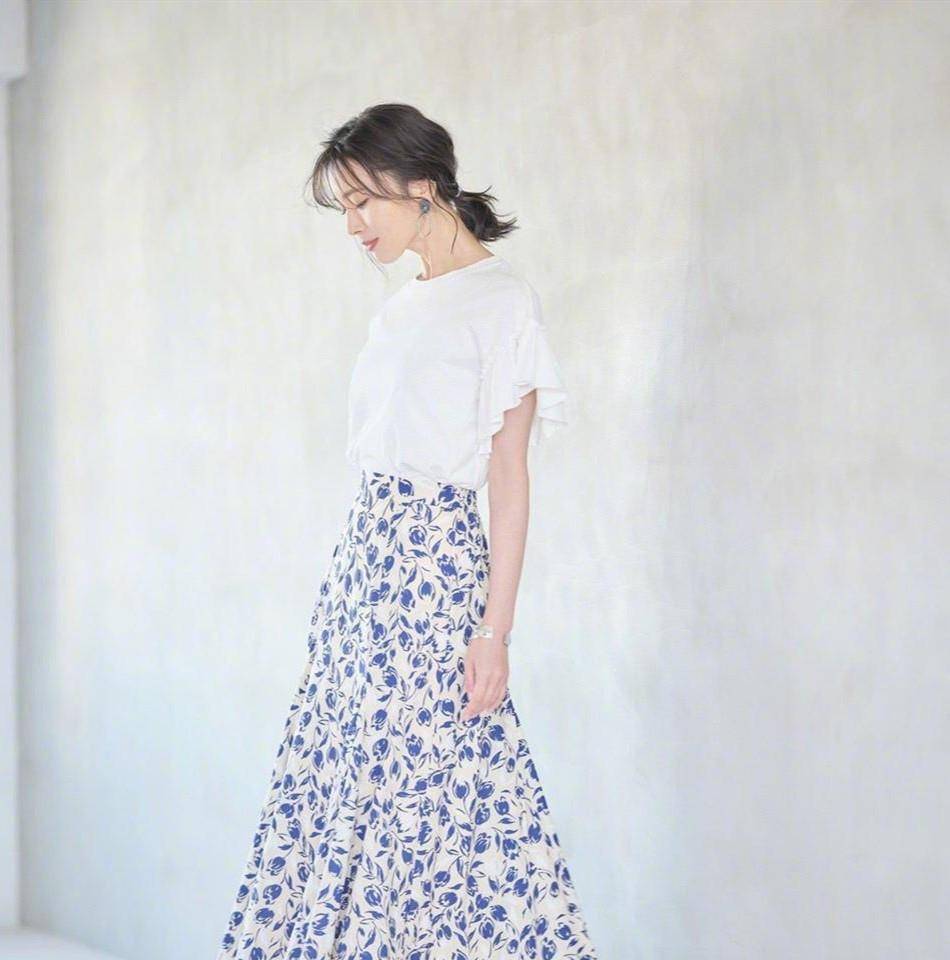 时尚|40岁女人穿T恤，牢记这“三穿三不穿”法则，这样才能时髦又减龄