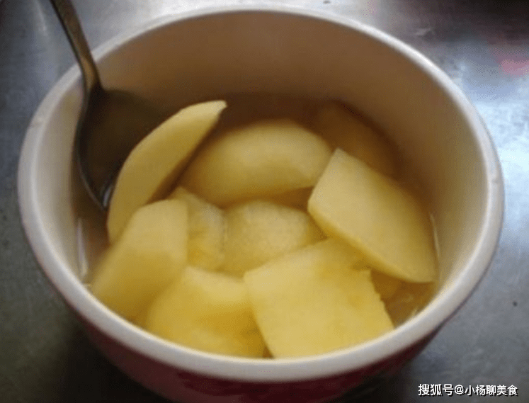 苹果加什么能降血压 b61905f849f2403888714828e01547b7.png