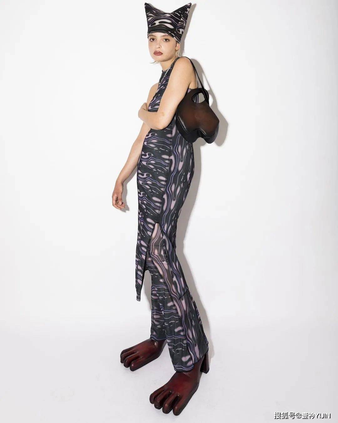 设计|新锐设计师|靠怪兽五指鞋出圈的服装设计师宝藏品牌