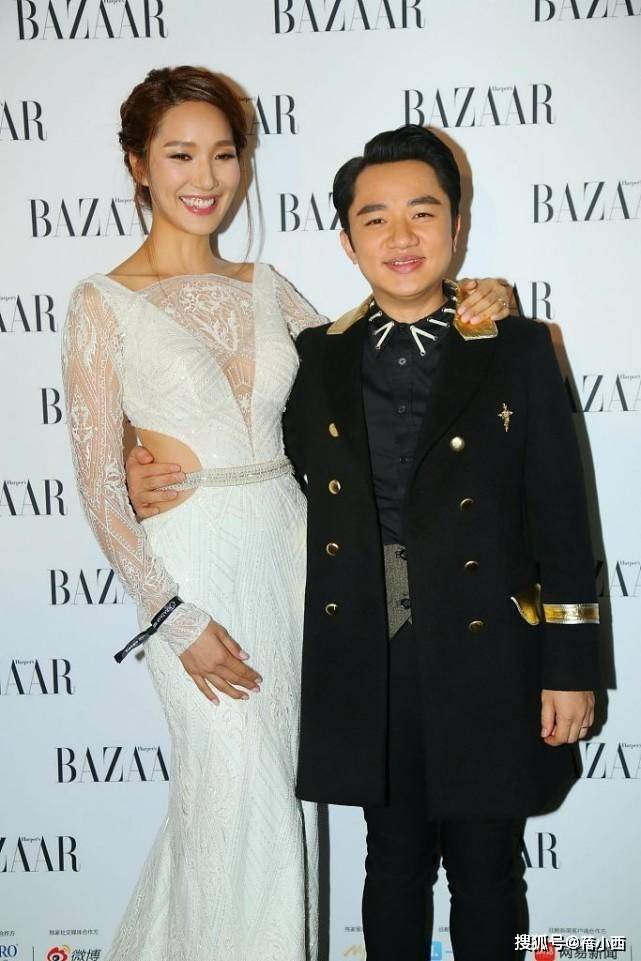 黑色|李亚男这么穿连衣裙也太招摇了，生了2胎身材还那么好，气质惊艳