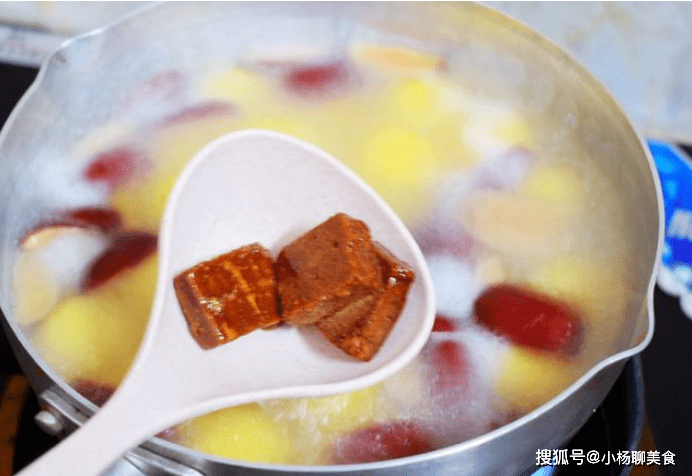 气血|女性爱美,早餐要多食此物,淡化色斑,气血足了,肌肤红润细腻