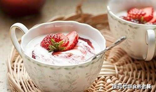 销量好的酸奶 cab3f260e71444b88b99143137ddfe60.jpeg