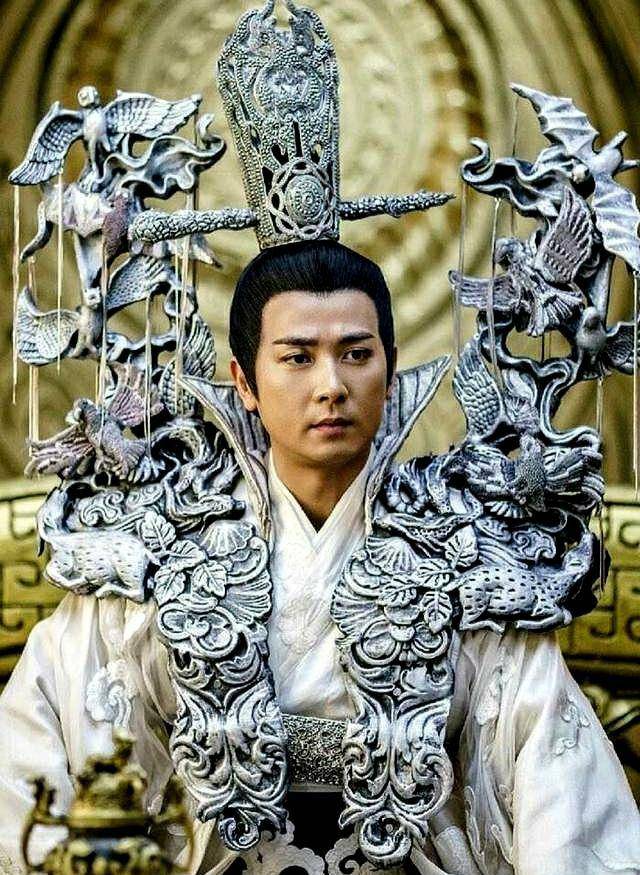 眼睛|当造型师的工资被拖欠--那些雷死人不偿命的造型