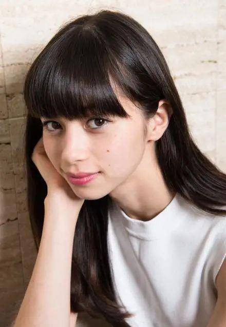 冬日|日本美女中条彩末冬日写真太靓了！清丽脱俗美得让人窒息