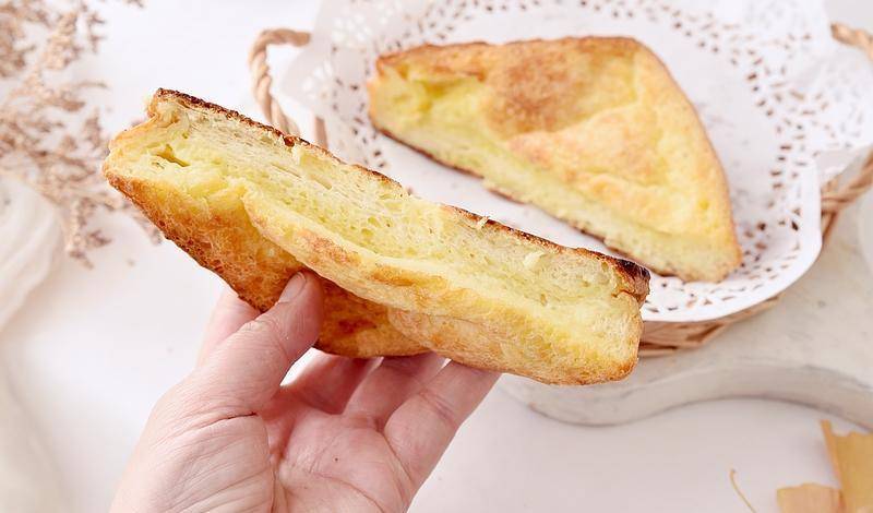 做法|不加黄油不加糖，做出的吐司照样香，特别适合冬天做早餐
