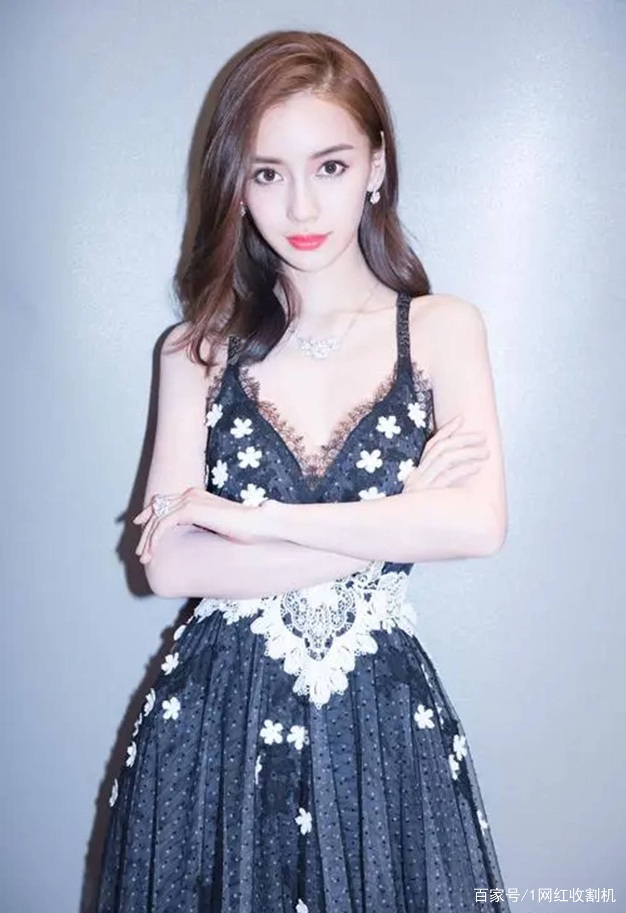 隆穹|太尴尬了!盘点8位明星“改头换面”后车祸现场,都是灾难(下)