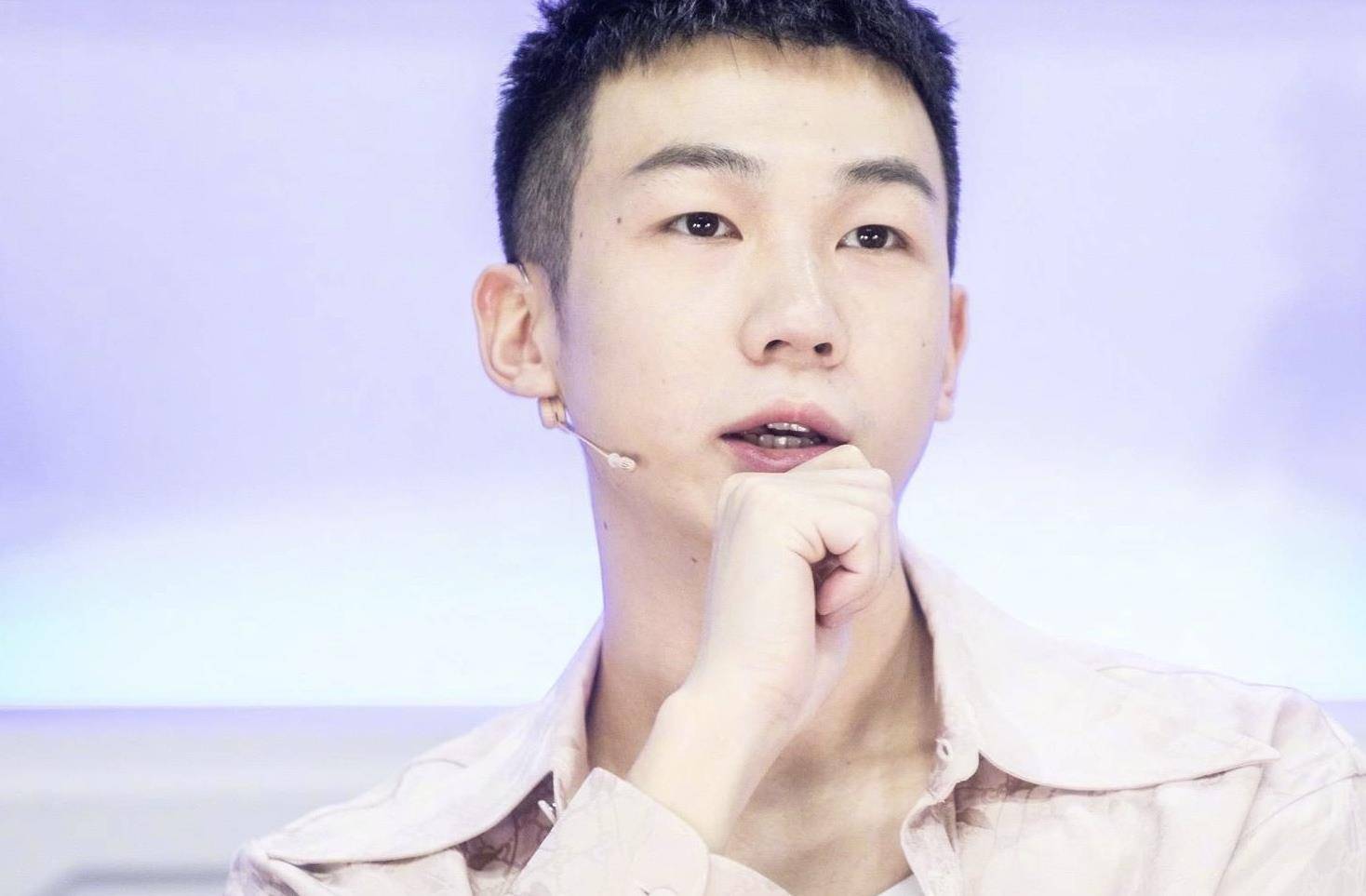 陈小春|《哥哥》喜爱度排名:赵文卓第22,陈小春第三,第一名断崖式领先