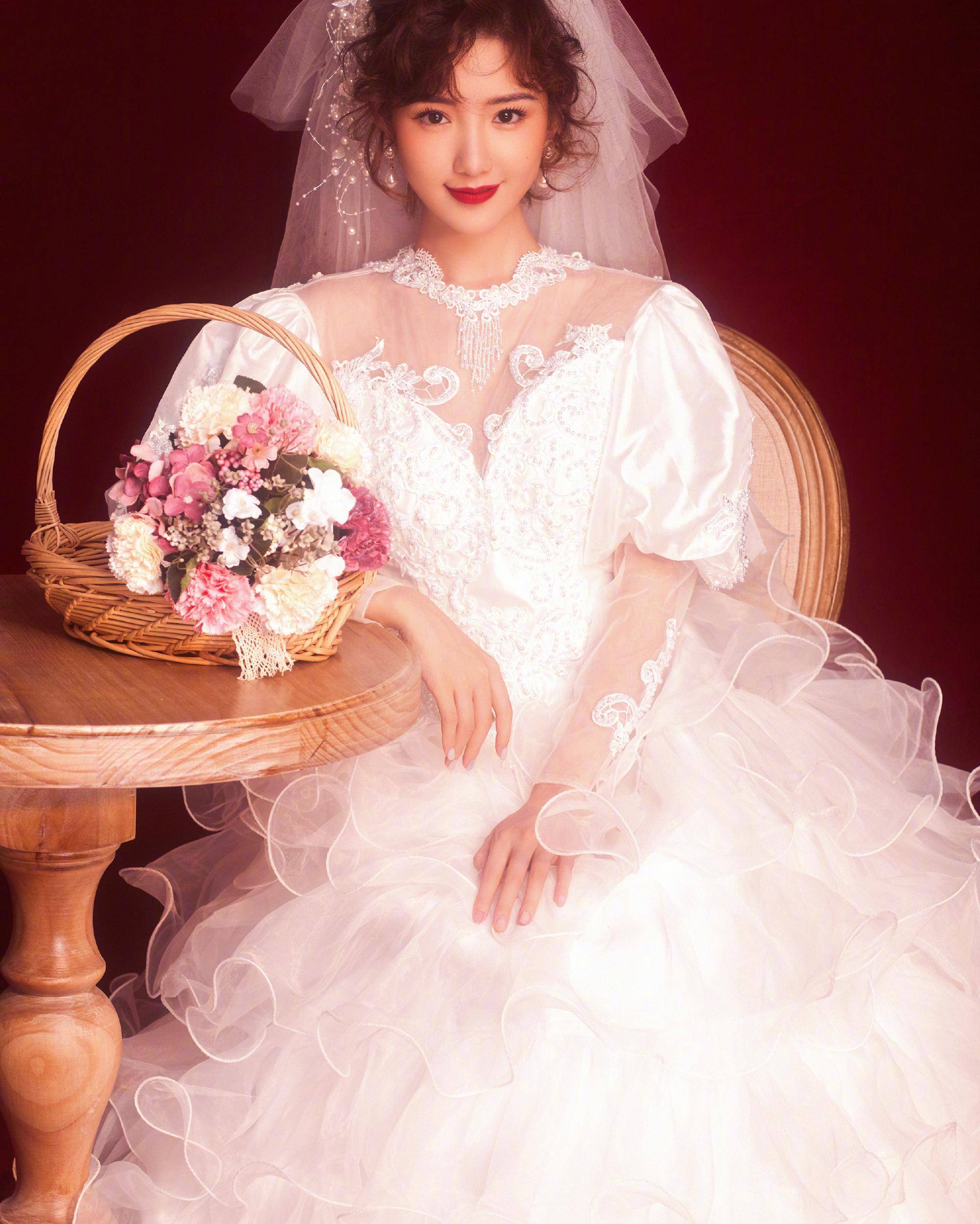 新娘|这18位女星的婚纱照太美了，都说女人最美是出嫁时，果然诚不欺我