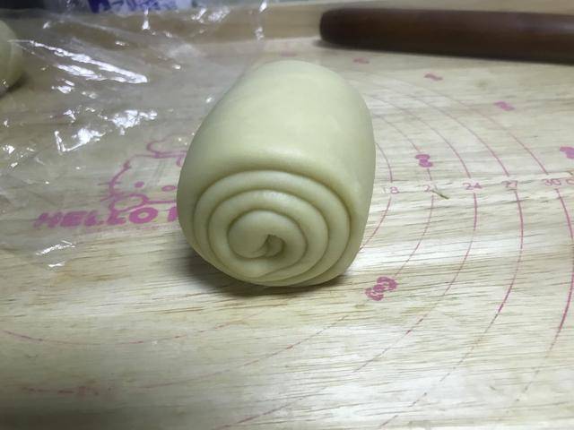 进行|只需一次发酵的吐司，操作省时，组织细腻松软拉丝，放三天也不硬