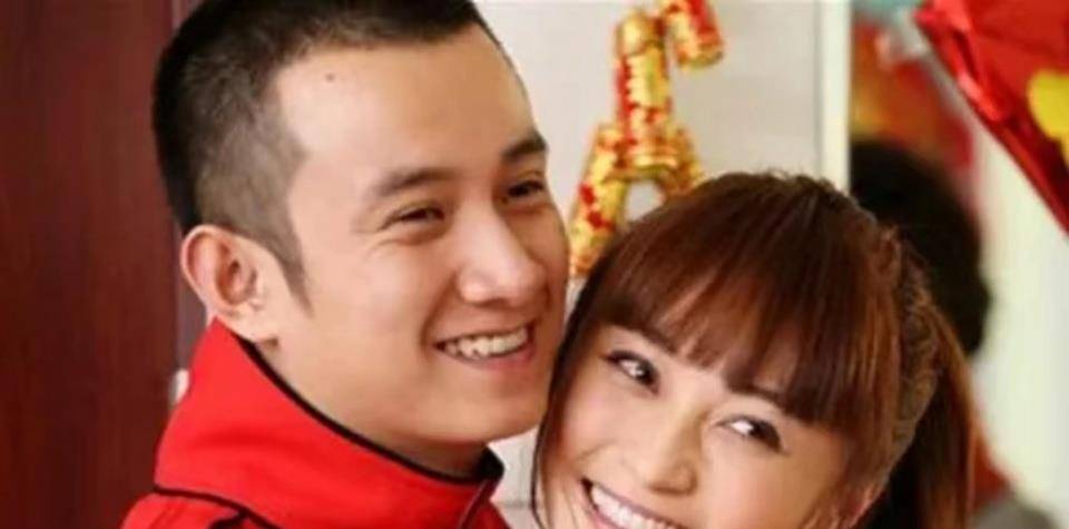 马伊琍|马伊琍时尚气质满街，四十五岁不显老，离婚后活出新风采