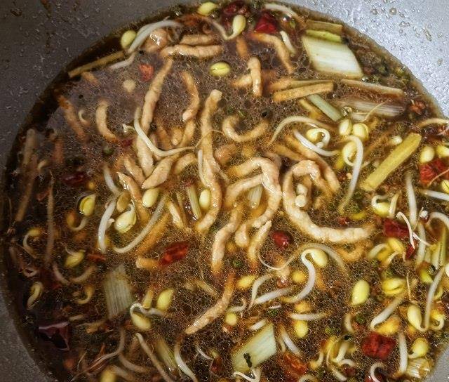 怎么把肉丝面里的肉丝弄的嫩嫩的 7ce6bc7582f84b93be65e5e96bca9482.jpeg