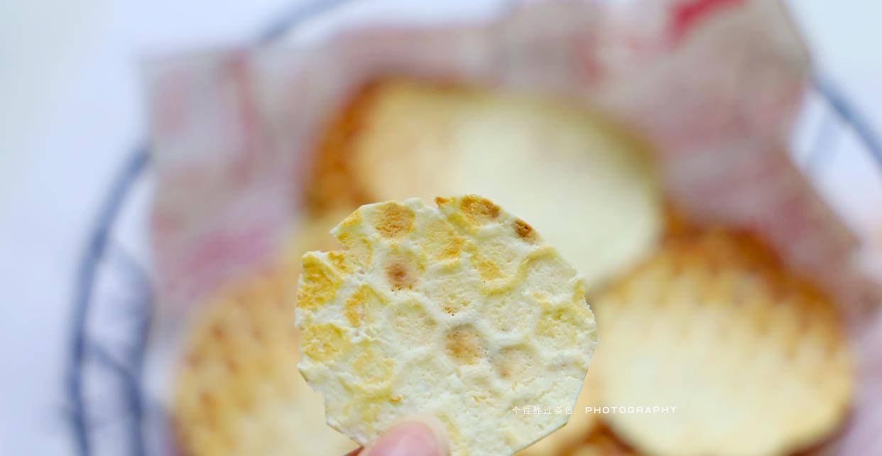 做法|剩奶粉我家喜欢这样做，鲜嫩酥脆，满口奶香