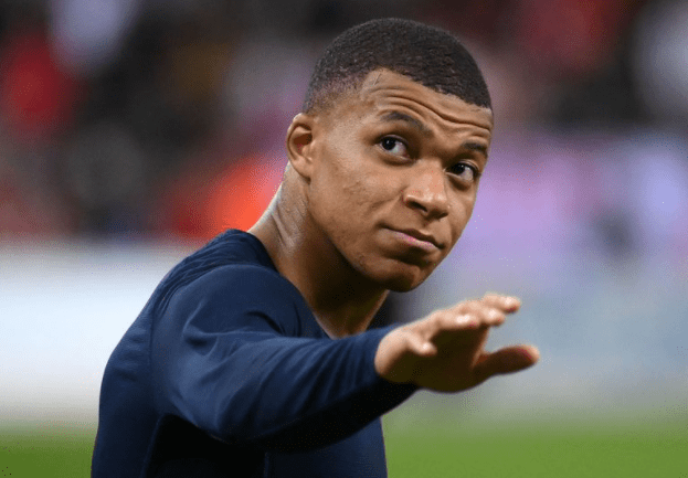 巴黎圣日耳曼姆巴佩续约 1ad63d7b81614a88a273cbe260a38558.png