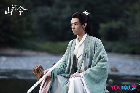 谷主|《山河令》温客行红衣帅翻！温客行10套古装造型，花花绿绿的衣服只有他能驾驭