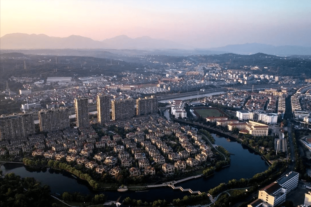 浙江嵊州这个pbat项目一期终于投产啦!二期预计年底建成投产