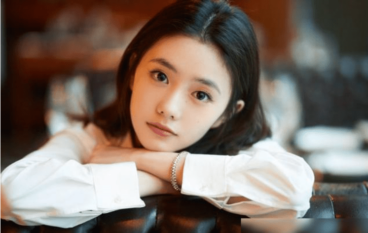 电影|成龙新电影开机，与郭麒麟刘浩存梦幻联动，致敬龙虎武师