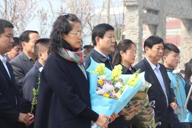 "五好战士"孔繁森50岁因公殉职,留下三个子女,现状如何?_孔玲