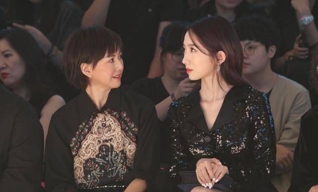 孙燕姿|孟美岐、孙燕姿都挺有气质的,虽然两人年龄差挺多,但各有各的美