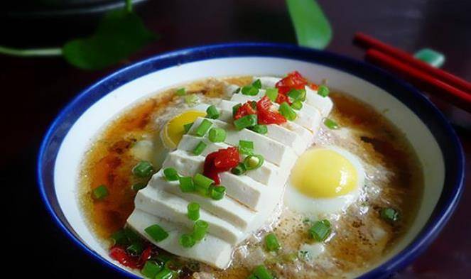 过桥豆腐，鸡蛋与豆腐的完美结合，步骤简单，味道非常可口！_胡椒粉