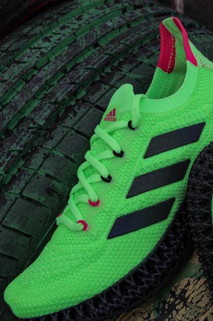 科技|adidas4D跑鞋性能出众，带来更多“推进力”