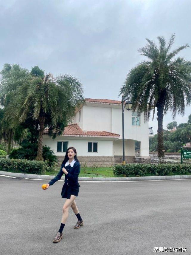 颜色|赵露思私服又登“热搜”了！简单基础又不失女神范，太值得学习了