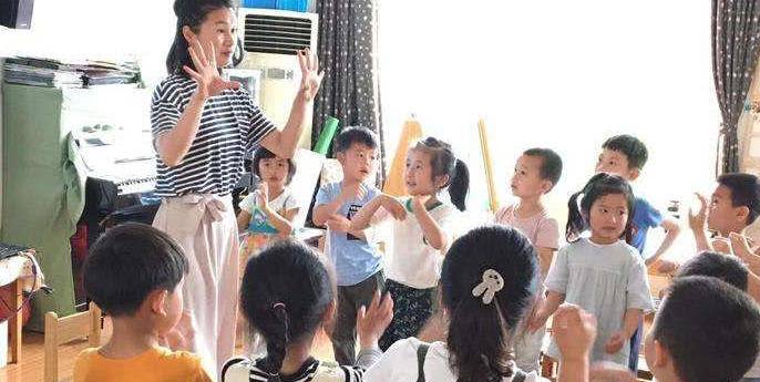 小孩|幼儿园老师这样夸自己孩子，其实是“话中有话”，你能听懂几个