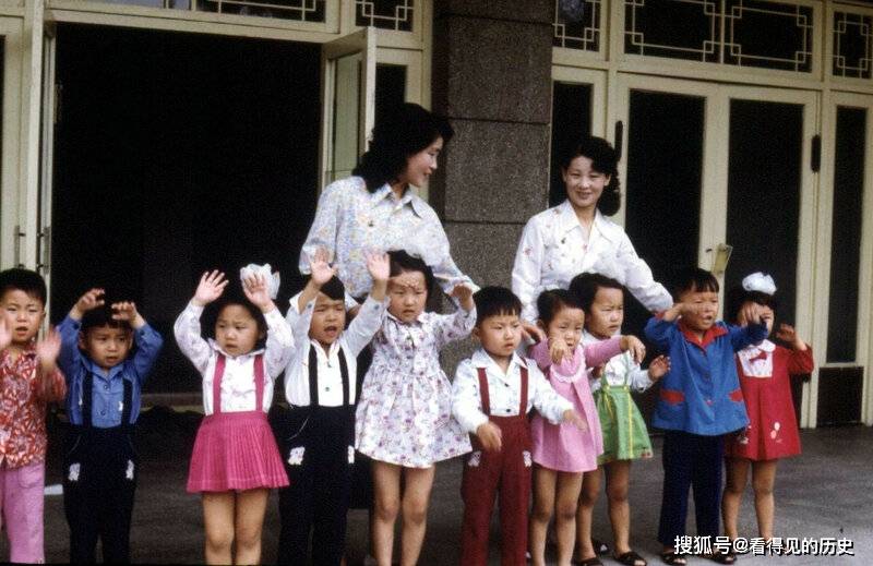 卷发|老照片 1985年朝鲜平壤的幼儿园 条件真不错