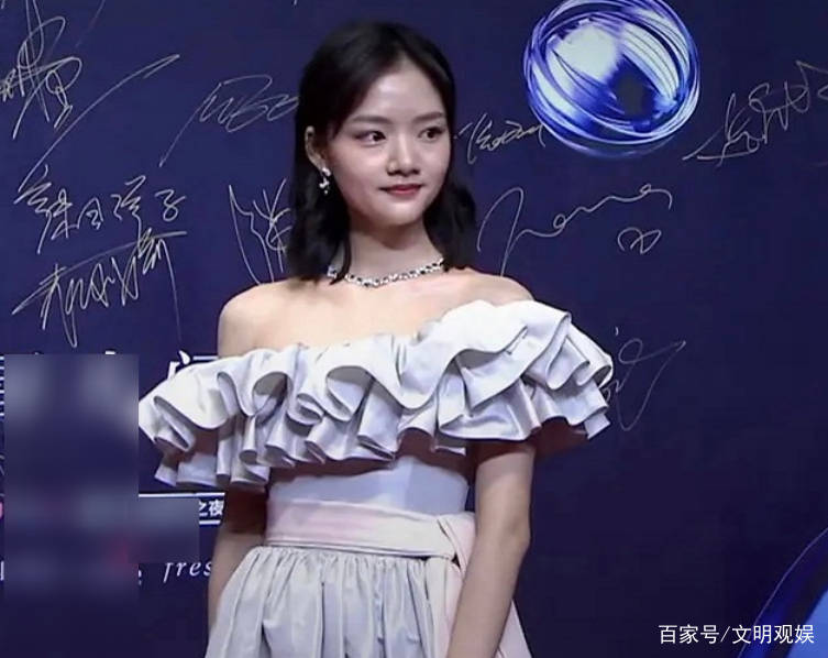 欧阳娜娜身材写真 图文 204f747e49e84e0b8d660fc7672b9b34.jpeg