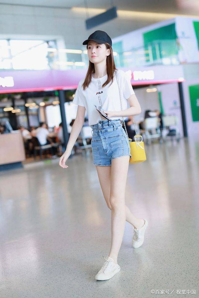 帆布鞋|杨幂又火了一款国货，79元回力鞋穿出高级感，不愧是“带货女王”