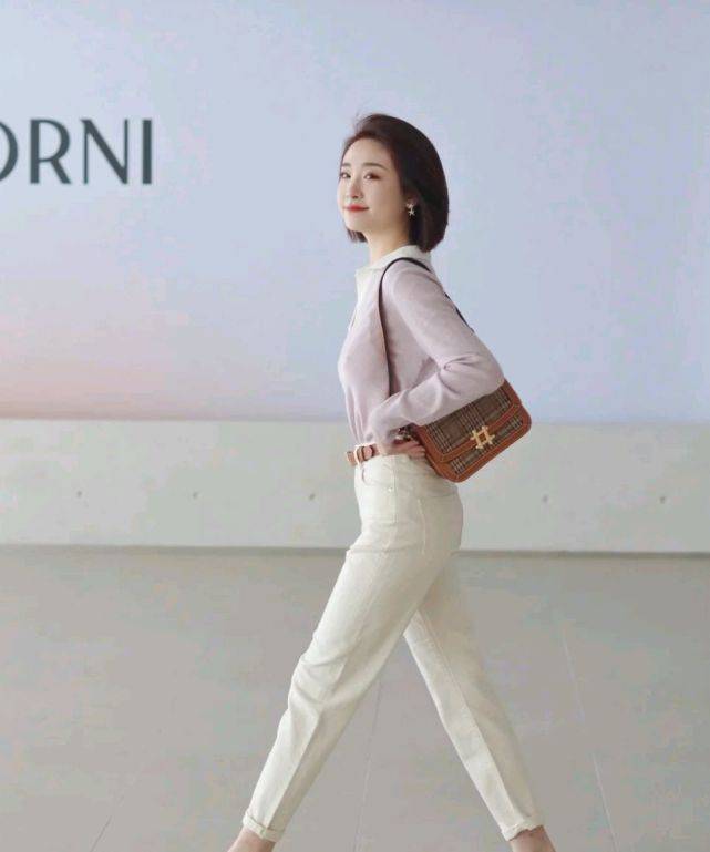 黑色|简洁大方的秋装是首选,简单又好穿,舒适感满分