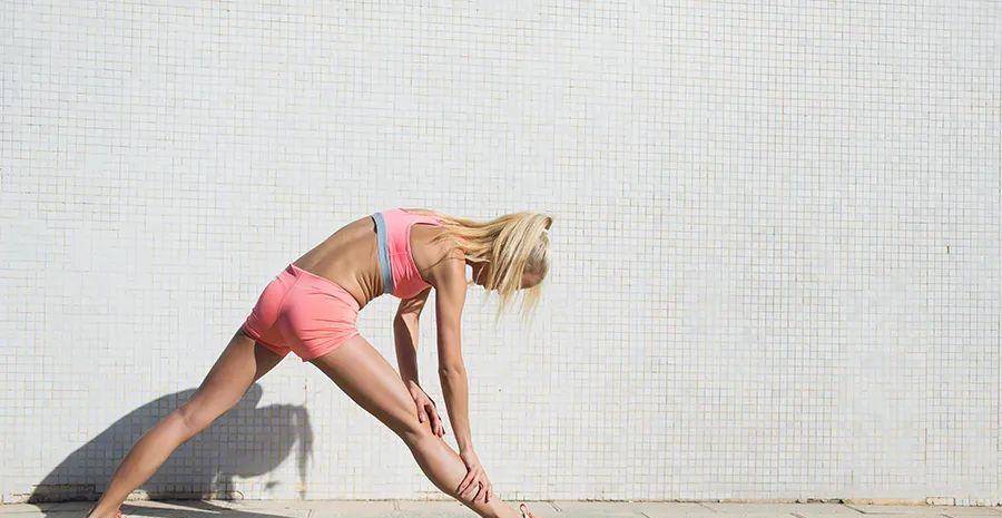 怎么拉伸腿不会粗 3df7126146ed4e3bad6f4dc0601d0f58.jpeg