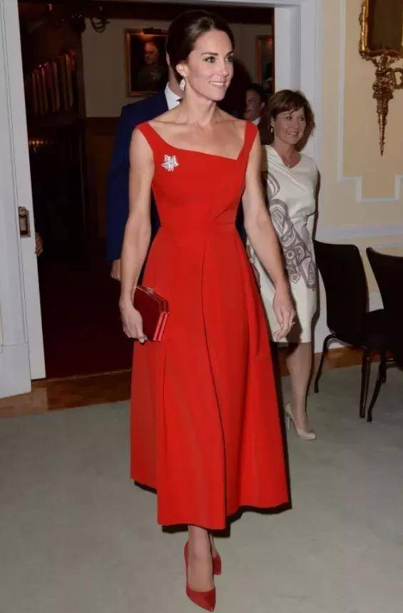 服装|职场精英的标配，太精致了！