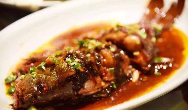 如何做红烧鲤鱼最好吃 ecc034773a1841b884cbf71fc71a4466.jpeg