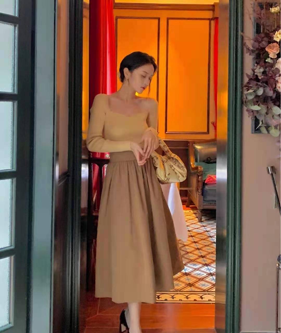 视觉|早春裙子不用多买，有件“伞裙”就够了，遮肉显瘦，还十分精致
