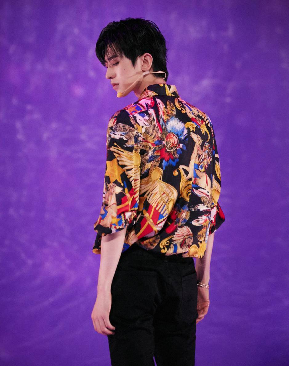 当红|当红男星的衬衣竟是全球独一件？审美独特，网友：只有他能撑起