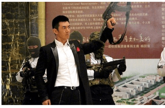 火凤凰特种兵演员图 6dfa672131b640fb9f98a0422e904af0.png