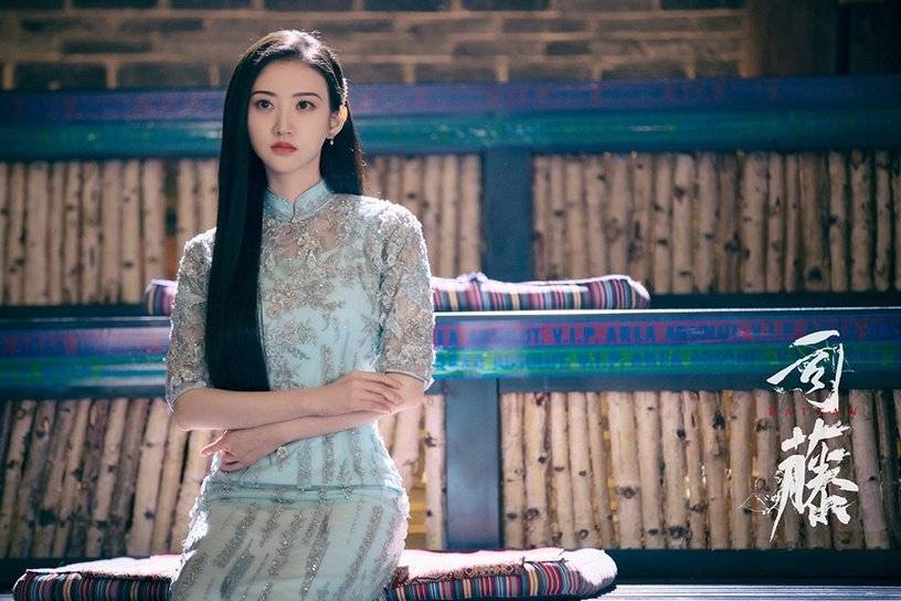 一生一世|网评2021最好看的旗袍美人TOP 10！白鹿、谭松韵上榜，景甜就是为旗袍而生的