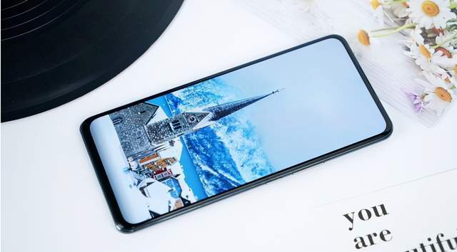 Axon|中兴Axon 30 5G、荣耀50、一加9R，三千档位影音游戏性能神机如何选？