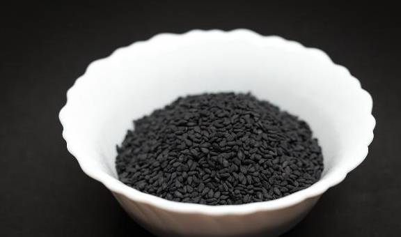 体重|女生来“例假”,5种零食可以使劲儿吃,暖宫排毒,体重也悄悄降