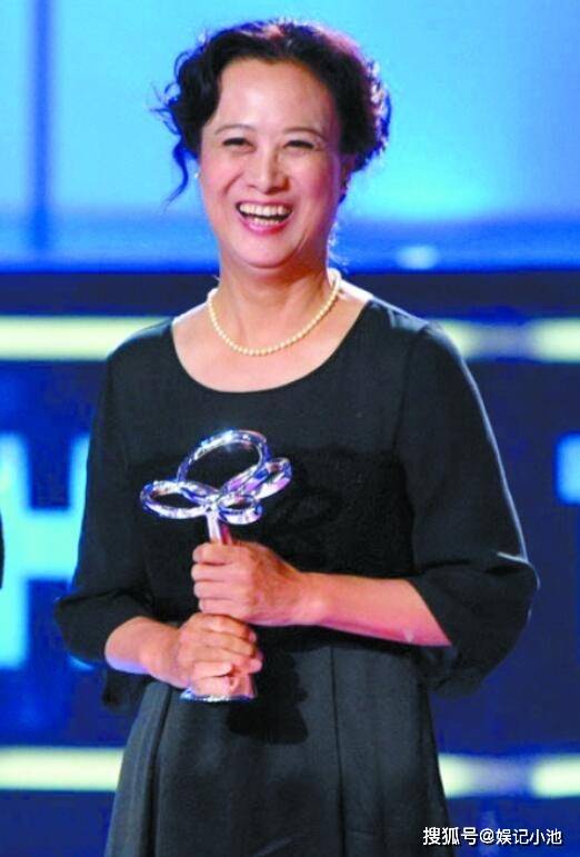 演员柏寒两段婚姻皆不幸刚走红就去世她的一生比黄连还苦