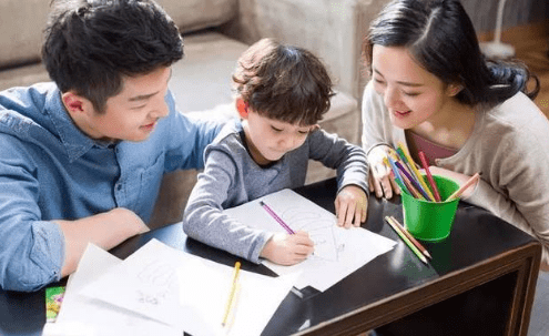 安全感|“娃”们第一天上幼儿园，有哭有不哭，他们“相差”在哪里？