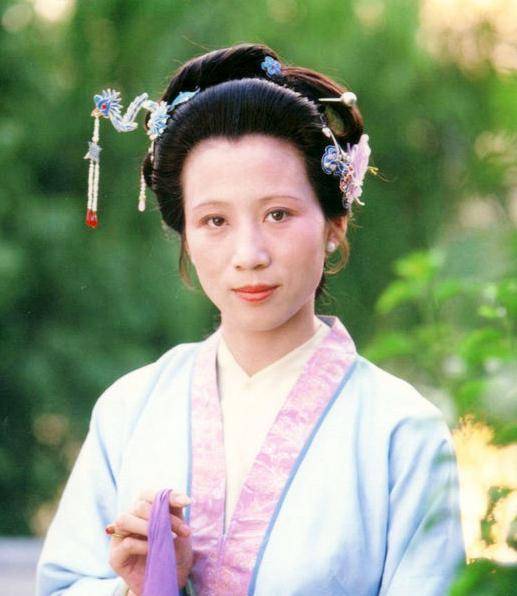 李纨和王熙凤谁更适合为继任者王夫人对她们做了该做的事