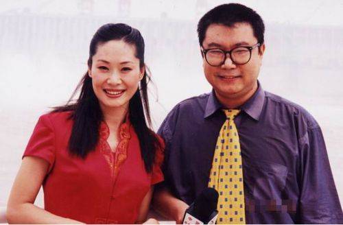 原创著名歌星尹相杰近况瘦到"皮包骨"认不出,紧随于文华落魄像跟班