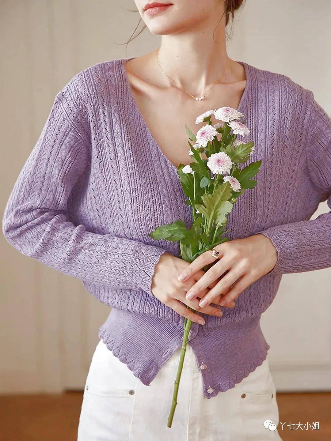 丁香紫|今天秋冬,一定要pick这两个颜色:丁香紫+市区褐