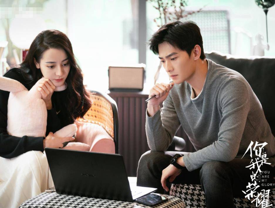 一手|你是我的荣耀：于途送乔晶晶礼物却不说，给剧情埋下一手伏笔