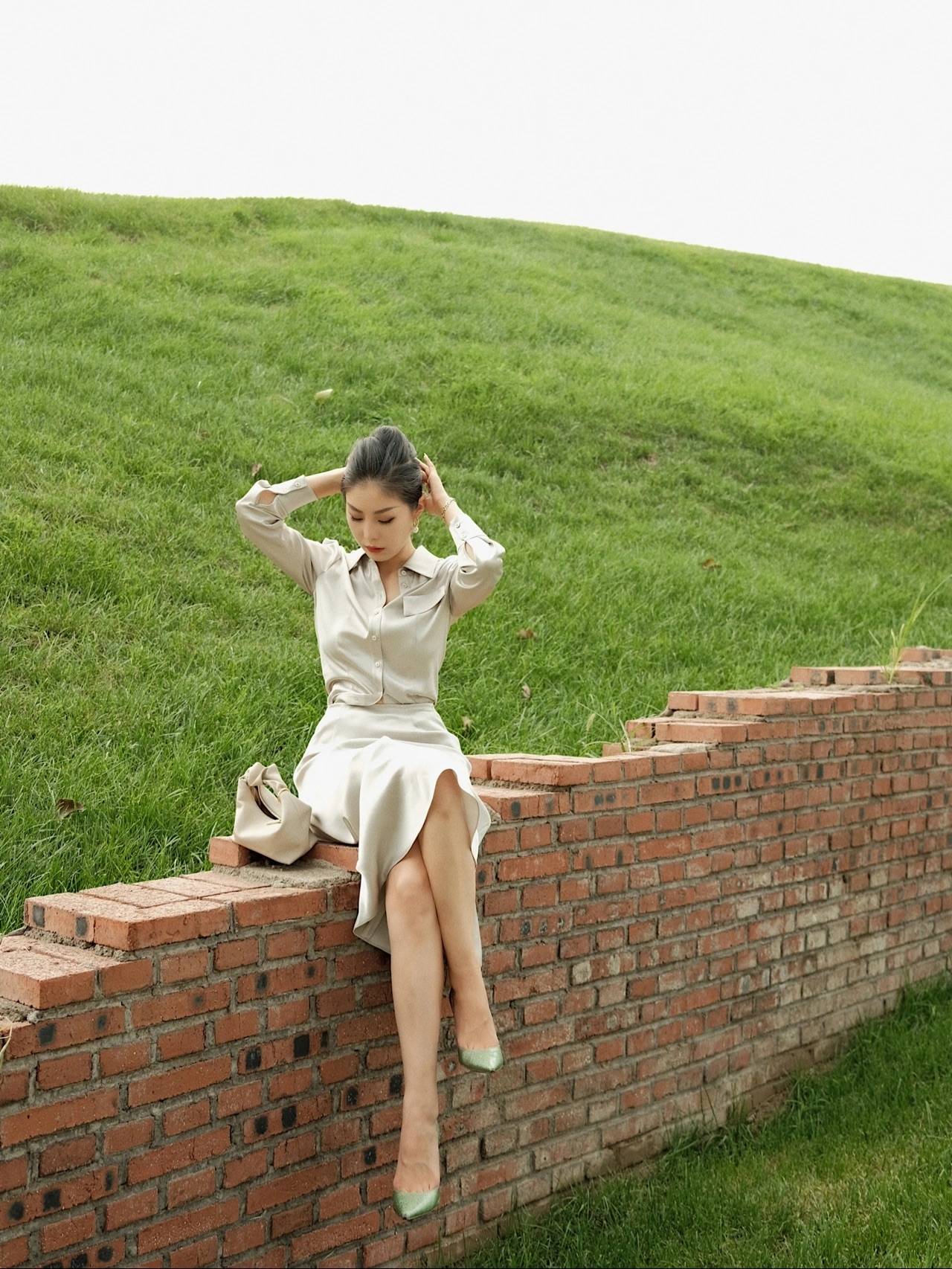 真丝|职场穿搭丨精致优雅的轻熟女应该怎么穿？