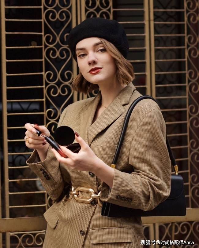 经典|多少个秋天过去了，法国姑娘依旧只爱这3款西装外套，太气质了