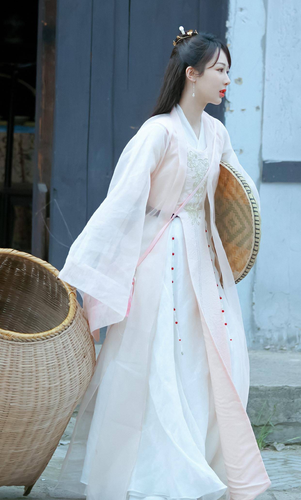 网友|那英《萌探》入戏太深，把杨紫贴上“假单纯”标签，综艺效果满分