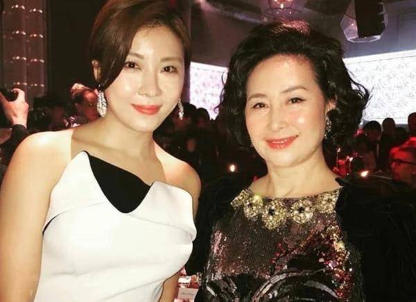 何超琼 有孩子吗 9e60332c046c45bfbd39e8d1238bf66c.jpeg